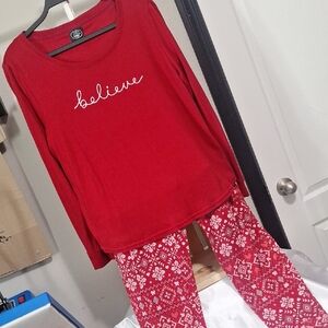 Red 'Believe' Women's Pajama Set